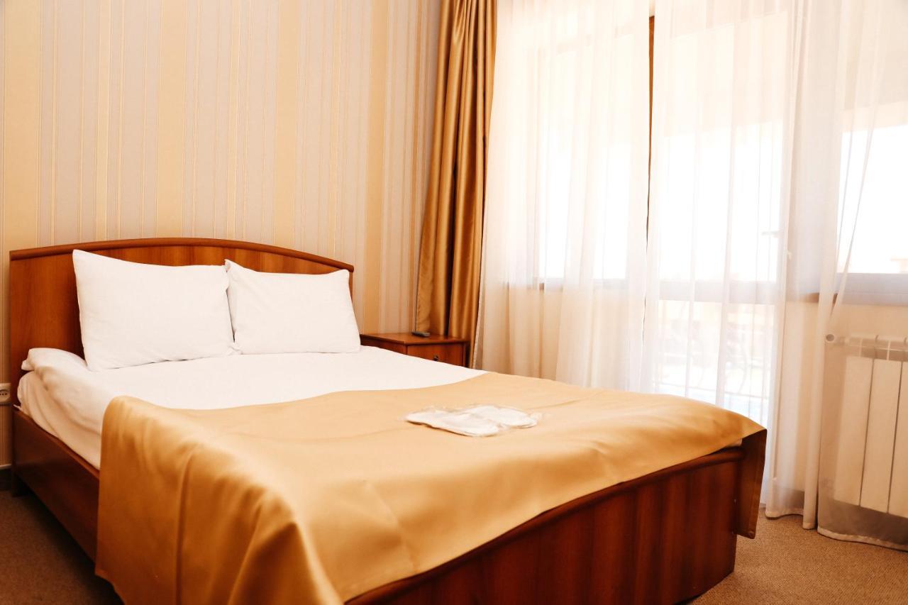 Best Western Bohemian Resort Sevan Buitenkant foto