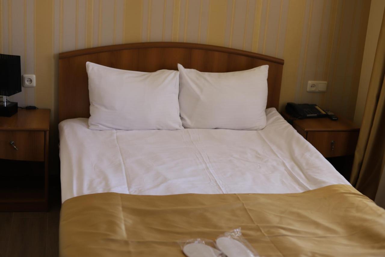 Best Western Bohemian Resort Sevan Buitenkant foto